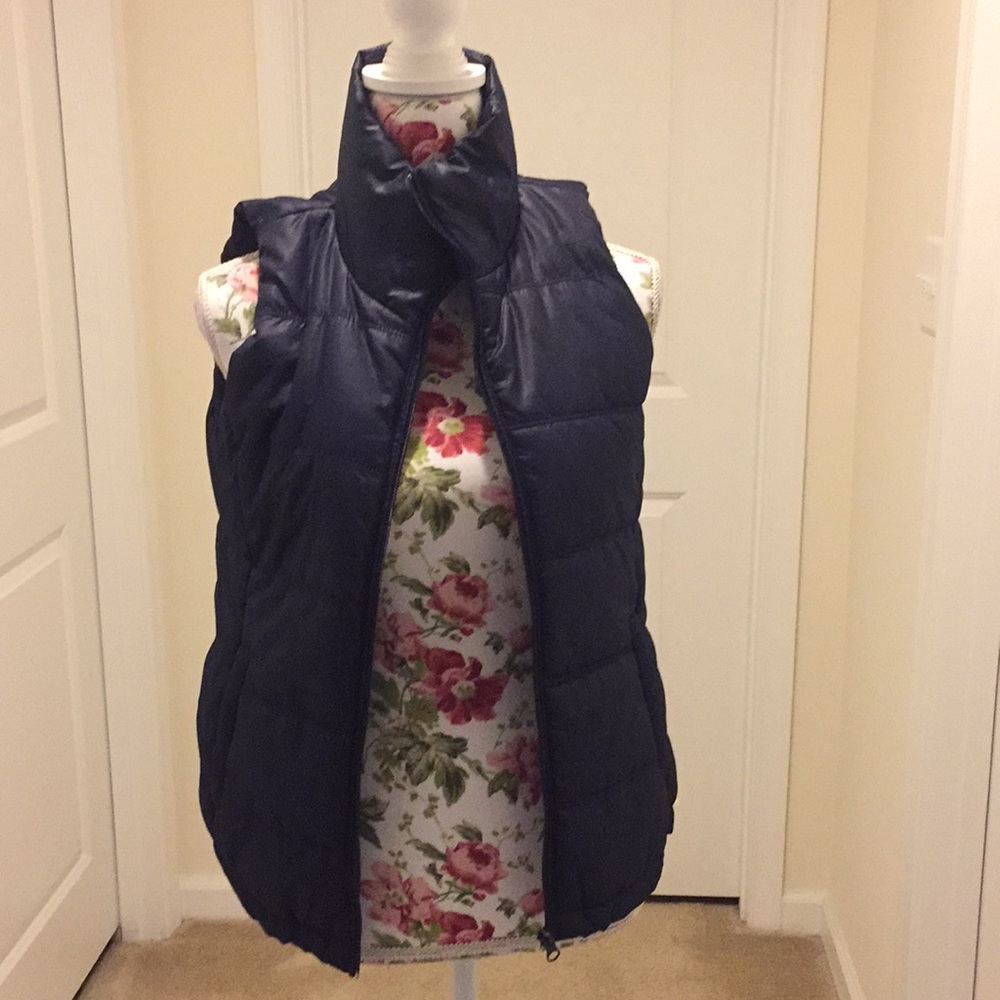 Navy Puffer Vest